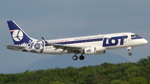 Photo of SP-LIA - Embraer ERJ-175STD operated by LOT Polish Airlines