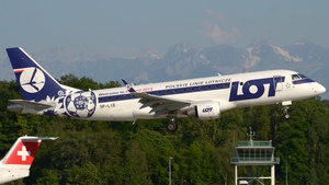 Photo of SP-LIB - Embraer ERJ-175STD operated by LOT Polish Airlines