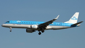 Photo of PH-EZI - Embraer ERJ-190STD operated by KLM Cityhopper