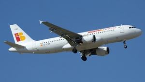 Photo of EC-FNR - Airbus A320-211 operated by Iberia Express