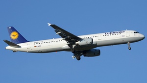 Photo of D-AIRO - Airbus A321-131 operated by Lufthansa