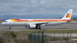 Photo of EC-JRE - Airbus A321-212 operated by Iberia