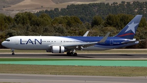 Photo of CC-CWY - Boeing 767-316(ER) operated by LAN Airlines