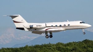 Photo of N410UJ - Gulfstream GIII operated by Universal Jet Aviation