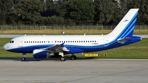 Photo of G-NMAK - Airbus A319-115(CJ) operated by Twinjet Aircraft Sales