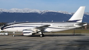 Photo of M-RBUS - Airbus A319-115(CJ) operated by Global Jet Luxembourg