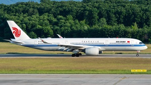 Photo of B-32EZ - Airbus A350-941 operated by Air China