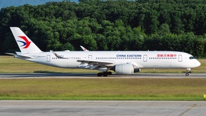 Photo of B-321J - Airbus A350-941 operated by China Eastern Airlines