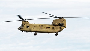 Photo of 13-08133 - Boeing Vertol CH-47F Chinook operated by US Army