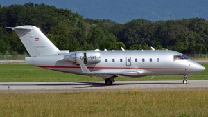Photo with serial 5644 - Bombardier Challenger 604