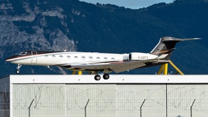 Photo of N102FX - Gulfstream G700 operated by Flexjet