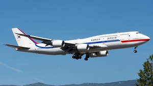 Photo of 22001 - Boeing 747-8B5 operated by Government of the Republic of Korea