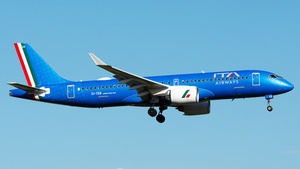 Photo of EI-TEB - Airbus A220-300 operated by ITA Airways