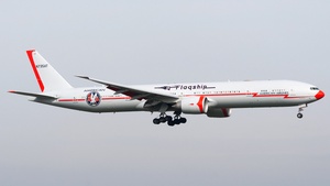 Photo of N735AT - Boeing 777-323(ER) operated by American Airlines