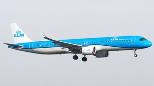 Photo of PH-AXK - Airbus A321-252NX operated by KLM Royal Dutch Airlines