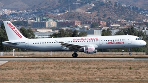 Photo of G-POWN - Airbus A321-211 operated by Jet2 (opb Titan Airways)