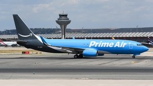 Photo of EI-AZC - Boeing 737-86J(SF) operated by Amazon Prime Air (opb ASL Airlines Ireland)