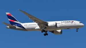 Photo of CC-BBG - Boeing 787-8 Dreamliner operated by LATAM Airlines