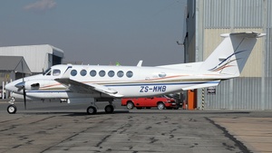 Photo of ZS-MMB - Beechcraft B300 Super King Air 350 operated by Private
