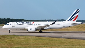 Photo of F-HZUE - Airbus A220-300 operated by Air France