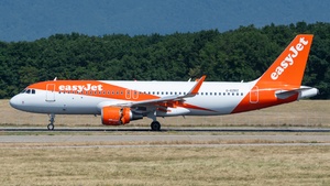 Photo of G-EZRZ - Airbus A320-214 operated by easyJet