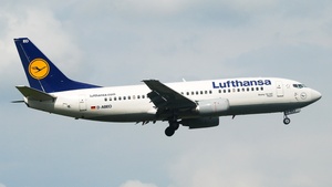Photo of D-ABEO - Boeing 737-330 operated by Lufthansa