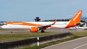Photo of G-ZXIA - Airbus A321-251NX operated by easyJet