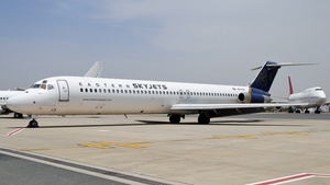 Photo of A6-ESA - McDonnell Douglas DC-9-51 operated by Eastern SkyJets