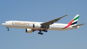 Photo of A6-EBV - Boeing 777-31H(ER) operated by Emirates
