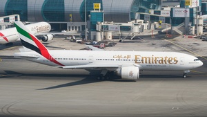 Photo of A6-EWG - Boeing 777-21H(LR) operated by Emirates