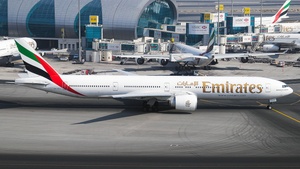 Photo of A6-ECT - Boeing 777-31H(ER) operated by Emirates