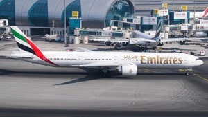 Photo of A6-EBW - Boeing 777-36N(ER) operated by Emirates