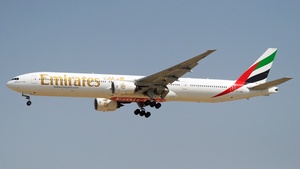 Photo of A6-EMX - Boeing 777-31H operated by Emirates