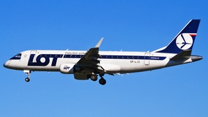 Photo of SP-LIC - Embraer ERJ-175STD operated by LOT Polish Airlines