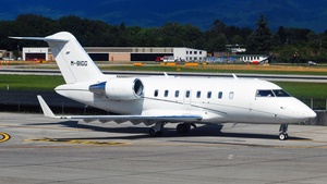 Photo of M-BIGG - Bombardier Challenger 605 operated by Private