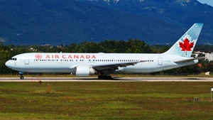 Photo of C-FMWV - Boeing 767-333(ER) operated by Air Canada
