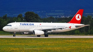 Photo of TC-JPP - Airbus A320-232 operated by Turkish Airlines