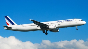 Photo of F-GTAV - Airbus A321-212 operated by Air France