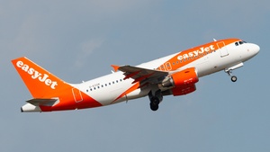 Photo of G-EZGR - Airbus A319-111 operated by easyJet