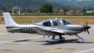 Photo of N224CE - Cirrus SR22 G5 GTS operated by Private