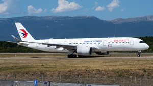 Photo of B-323H - Airbus A350-941 operated by China Eastern Airlines