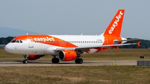 Photo of G-EZDX - Airbus A319-111 operated by easyJet