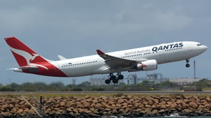 Photo of VH-EBN - Airbus A330-202 operated by Qantas