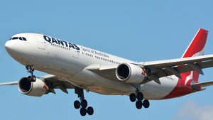 Photo of VH-EBA - Airbus A330-202 operated by Qantas