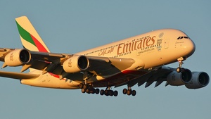 Photo of A6-EEU - Airbus A380-861 operated by Emirates