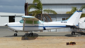 Photo of VH-KOS - Cessna 172RG Cutlass RG II operated by Private