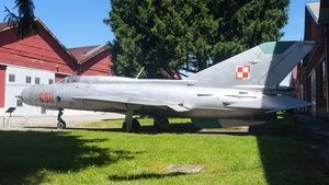 Photo of 6911 - Mikoyan-Gurevich MiG-21PFM Fishbed-F operated by Polish Air Force