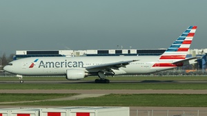 Photo of N766AN - Boeing 777-223(ER) operated by American Airlines