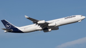 Photo of D-AIGW - Airbus A340-313 operated by Lufthansa
