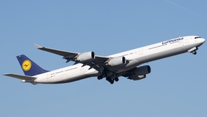 Photo of D-AIHT - Airbus A340-642 operated by Lufthansa